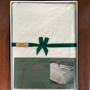 Irish Linen Tablecloth and Napkins